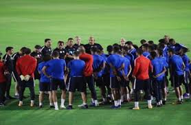 وقبل أيام كشفت تقارير إن سلمان الفرج رفض العرض المالي المقدم من الهلال لتجديد عقده بحجة أنه لا يحفظ تاريخه مع. Ù†ÙˆØ§Ù Ø§Ù„Ø¹Ø§Ø¨Ø¯ ÙˆØ³Ù„Ù…Ø§Ù† Ø§Ù„ÙØ±Ø¬ ÙŠÙ…Ù†Ø­Ø§Ù† Ø§Ù„Ù‡Ù„Ø§Ù„ Ø¯ÙØ¹Ø© Ù‚ÙˆÙŠØ© Ù‚Ø¨Ù„ Ù†Ù‡Ø§Ø¦ÙŠ Ø¯ÙˆØ±ÙŠ Ø£Ø¨Ø·Ø§Ù„ Ø¢Ø³ÙŠØ§ Goalcom