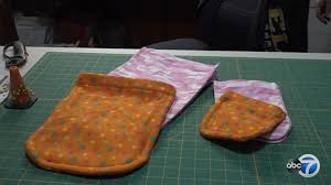 Volunteers knit or crochet squares 25cm x 25cm which are sewn together. Australia Wildfires Rockford Woman Sews Joey Pouches For Orphaned Injured Baby Kangaroos Abc7 Chicago
