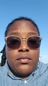 Shawn Seals's Instagram, Twitter & Facebook