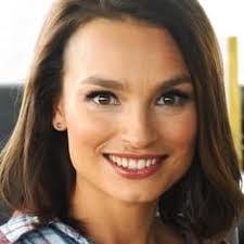 Anna Starmach's Instagram, Facebook & TikTok