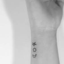 Tatouages à encre durables, autocollant de tatouage temporaire étanche pour femmes, faux bras, geisha prajna demon. Tatouage Discret Plus De 75 Idees De Petits Tatouages Femmes