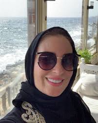 نرمين الفقى تمتلك جميع مقومات الفنانة الناجحة، فهى على مدار السنوات لازالت تحظى بحب وتقدير الجمهور المصرى والعربي، بالإضافة إلى أنها أحد الوجوه الفنية المفضلة للجمهور وهو ما يدفع متابعيها على انستجرام لمغازلتها. Ù†Ø±Ù…ÙŠÙ† Ø§Ù„ÙÙ‚Ù‰ Ø¨Ø§Ù„Ø­Ø¬Ø§Ø¨ Ø¨Ø¹Ø¯ Ø§Ù†ØªÙ‡Ø§Ø¦Ù‡Ø§ Ù…Ù† Ù…Ù†Ø§Ø³Ùƒ Ø§Ù„Ø¹Ù…Ø±Ø© ØµÙˆØ± Ø§Ù„ÙŠÙˆÙ… Ø§Ù„Ø³Ø§Ø¨Ø¹