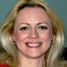 Hilary Benton's Instagram, Twitter & Facebook