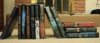 Based on the 12 book epic, one anthology and one accompaniment by john flanagan, ranger's apprentice is about an orphan boy named will. Ranger S Apprentice A Compelling Fantasy Series Ihoot