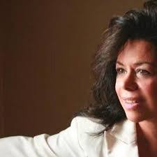 Rhonda Laurie's Instagram, Twitter & Facebook