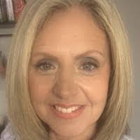 Stephanie Swinehart's Instagram, Twitter & Facebook