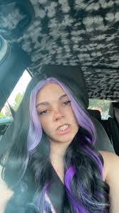 Amber Pickard's Instagram, Twitter & Facebook