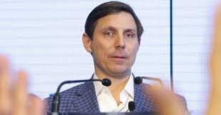 Poilievre pitches to new immigrants, as Brown attacks him over 2015 niqab  ban bill