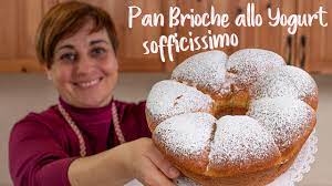 Versate nel cestello le due farine, azionate il gancio per gli impasti e aggiungete il latte con il lievito. Pan Brioche Allo Yogurt Sofficissimo Ricetta Facile Fatto In Casa Da Benedetta Youtube
