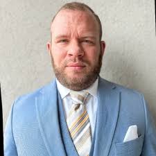 I was watching Suits this afternoon and Harvey and Louis were reminiscing  in the bullpen about pulling all-nighters and working for dozens of hours  straight to finish a case when they were