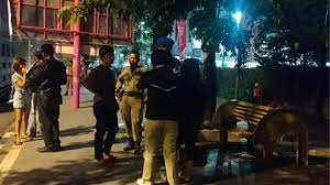 Nongkrong di Khatib Sampai Larut Jumat Malam, Perempuan Tanpa Identitas  Diangkut ke Markas Satpol PP - infoSumbar
