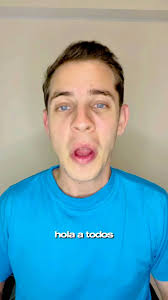 consejos para mantener una sonrisa brillante y saludable:, Primero,  asegúrate de cepillarte los dientes al menos dos veces al día con un  cepillo de cerdas suaves y una pasta dental con flúor. No ...