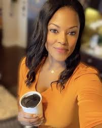 Keisha Burns's Instagram, Twitter & Facebook