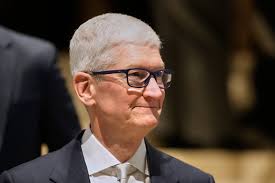 Trump FTC Urges Apple News to Boost Visibility for Conservative Media Outlets