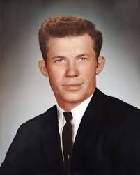 Dale Few's Instagram, Twitter & Facebook