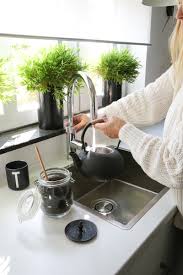 Praktisk, når du skal ud i alle hjørner af en stor vask. Quooker Kochendes Wasser Aus Dem Wasserhahn Raumkronung Wohnberatung Einrichtungstipps