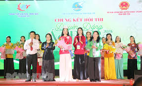 Thí sinh Lê Thanh Thủy đạt giải nhất Cuộc thi 'Duyên dáng áo bà ba' năm  2024 - Báo Đồng Khởi Online