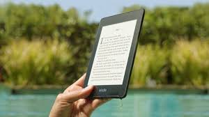 Amazon S Ipx8 Rated Kindle Paperwhite Can Be Dunked Underwater For 60 Minutes Amazon Kindle Kindle Oasis Kindle