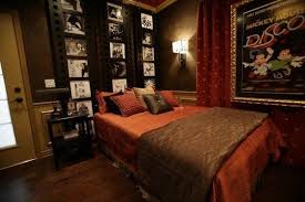 Disney Room Decor For Adults Inspirational Disney Themed Bedroom Disney Pinterest In 2020 Disney Themed Bedrooms Disney Room Decor Disney Rooms