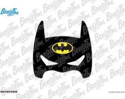 Únete a cyborg, robin, starfire, beast boy y raven para proteger el planeta. Batman Mascara En Etsy Un Mercado Global De Articulos Hechos A Mano Y Vintage In 2021 Batman Printable Masks Superhero