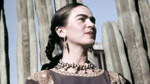 Mãe e filha usam bactéria para restaurar afrescos de igreja na Espanha