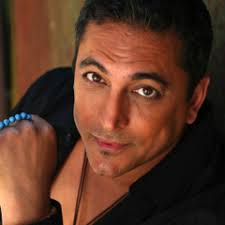 Listen to PERSIAN Old School Dance Music 🔥 اهنگهای قدیمی شاد از استاد معین  by DJ Borhan in gheri playlist online for free