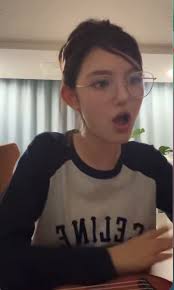 NewJeans Loops's Video