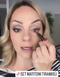 Pin di Terry su Trucco