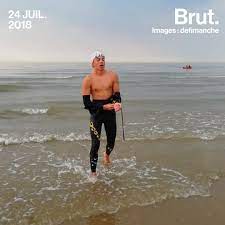 472 pour chaque kilomètre parcouru 2 arbres seront plantés dans une forêt dans le morbihan. Brut Sport Fr A 16 Ans Arthur Germain A Traverse La Manche A La Nage Facebook