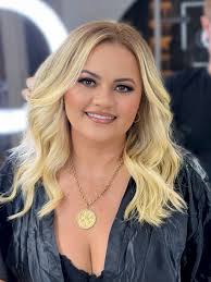 Bem loira no meu #estilowaltercapelli Cliente @gicelhanunes