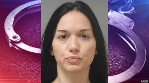 Julia Staggs's Instagram, Twitter & Facebook