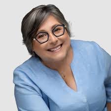 Deborah Cupp's Instagram, Twitter & Facebook