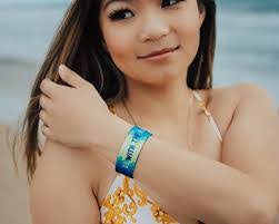 Dawn Zahniser's Instagram, Twitter & Facebook