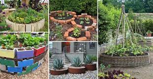 Built in outdoor planters would make it easy to change your container plants with the season. Top 19 Cool Ideas To Create A Round Garden Bed With Recycled Things Homedesigninspired