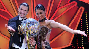 Wir verraten euch, wer 2021 „let's dance gewonnen hat. Let S Dance 2013 Finale Knappe Entscheidung Und Wunder Manuel Cortez Augsburger Allgemeine