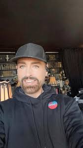 Jon Lieckfelt (@jonlieckfeltbeauty) • Instagram photos and videos