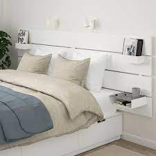 Il letto contenitore ikea corrisponde a queste esigenze. Un Testata Letto Furba Con Ikea 6 Ispirazioni Da Non Perdere