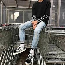 Fashion item apa yg sangat identik dengan wanita'? 10 Inspirasi Fashion Style Casual Pria Santai Dan Laki Banget