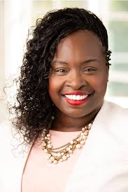 Aisha Collins's Instagram, Twitter & Facebook