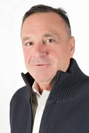 Albert Lane, Real Estate Agent