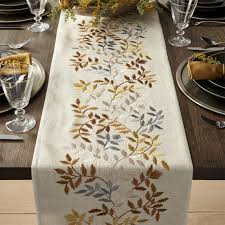 392c001aa3121edb997029a1c42c530c Jpg 800 800 Gold Table Runners Fall Table Runners Sewing Embroidery Designs