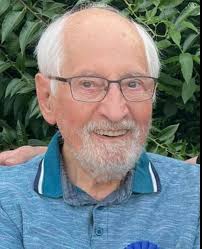 1929 Mr. William Bradbury.Died aged 67 years. Born in Furness Vale,son of  Tom Bradbury and brother of Mr. Benjamin Bradbury, Mr.W.A.Bradbury had  worked at Furness Printworks for over 50 years, for forty