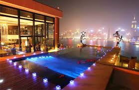 Hongkong Is One Of Our Very Favorite Cities And This Heated Pool In The Intercontinental S Presidential Suite Overlooking Pool Cool Swimming Pools Hotel Pool