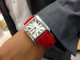 カルティエ タンク アングレーズ close up版 渡辺貴彦 様 株式会社広宣社 コメント 時計は 男の名刺代わりです 夏場は赤いベルトに付け替えてます カルティエ タンク カルティエ 時計