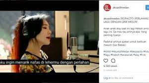 Selain dari penyanyinya yang cakep, ada hal lain yang menbuatnya semakin populer yaitu lagu despacito ditulis dalam lirik berbahasa spanyol, ini merupakan sebuah bahasa yang tak umum dikuasai masyarakat indonesia. Video Baru Nyadar Ternyata Arti Lirik Lagu Despacito Khusus Dewasa Dan Bernada Mesum Tribun Pekanbaru