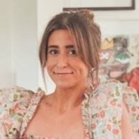 Natalie Burr's Instagram, Twitter & Facebook