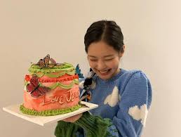 D black pink, ditulis bergaya sebagai blackpink atau blλɔkpiиk, adalah sebuah grup penyanyi perempuan korea selatan yang dibentuk oleh yg entertainment, terdiri dari para anggota seperti jisoo, jennie, rosé, dan lisa. Jennie Blackpink Ulang Tahun Yang Ia Bagikan Kepada Blink Bikin Fans Happy Deskjabar