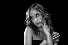 Il suo primo ep, avere vent'anni (quelli che ha lei) è uscito l'11 gennaio: Chadia Rodriguez Ho Pensato Di Ritirarmi A Causa Della Violenza Sui Social Rolling Stone Italia