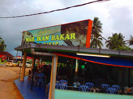 Pada hari minggu, tanjung dawai seperti kuala lumpur, bukan disebabkankan pembagunan moden. Foodporn Mail Ikan Bakar Radin Fadli