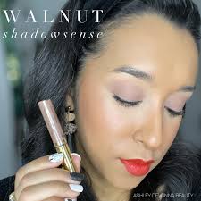 Custom lip colors 💋 . One of my favorite things about (well, I have  several) LipSense is the ability to layer, mix, and create your own custom  shades.💄💄💄 . The more shades =